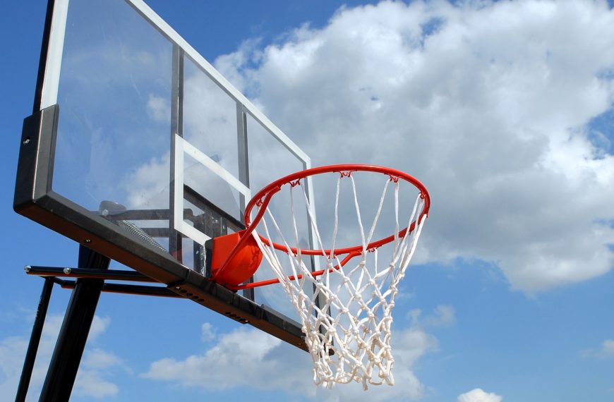 Slam-Dunk Your Way to These 5 Incredible Outdoor Basketball Courts in the Greater Toronto Area